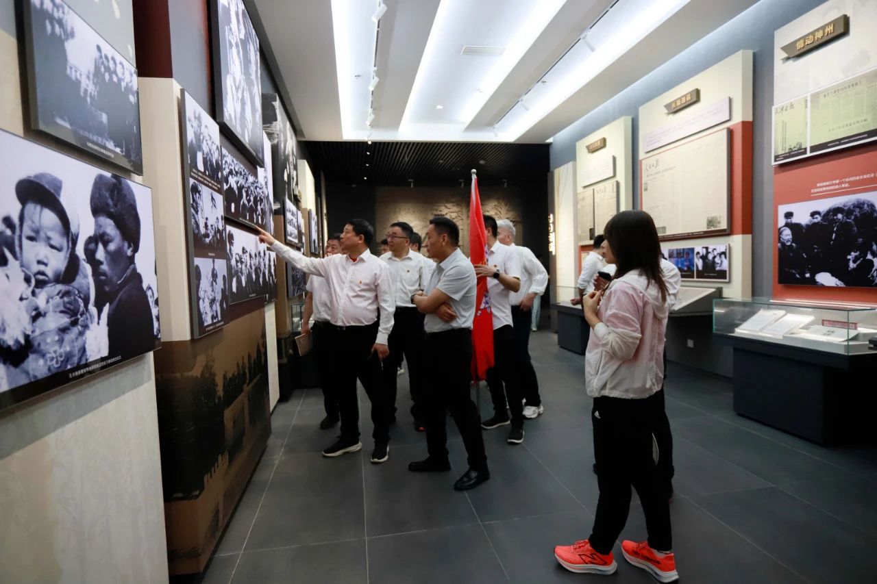 砥礪初心使命，汲取奮進(jìn)力量丨花花牛乳業(yè)集團(tuán)黨委組織開展學(xué)習(xí)“焦裕祿精神”主題黨日活動(dòng)