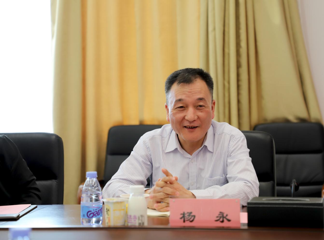 交流促提升 互動謀發(fā)展|花花牛乳業(yè)集團總裁楊永帶隊分別赴廣東燕塘乳業(yè)及越秀風行乳業(yè)參觀交流 交流促提升 互動謀發(fā)展|花花牛乳業(yè)集團總裁楊永帶隊分別赴廣東燕塘乳業(yè)及越秀風行乳業(yè)參觀交流