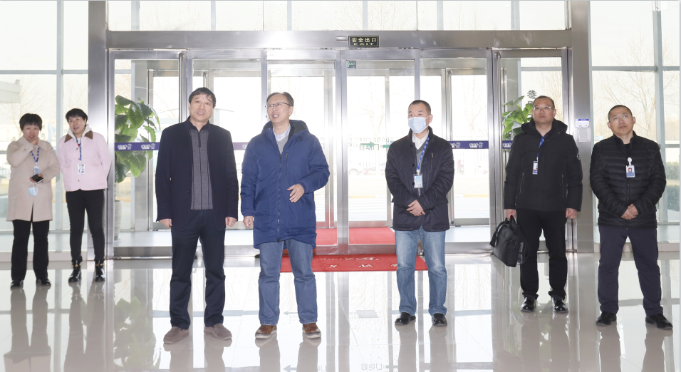 花花牛丨東北農(nóng)大食品學(xué)院院長、中原食品實(shí)驗(yàn)室首席科學(xué)家姜毓君教授蒞臨花花牛乳業(yè)集團(tuán)調(diào)研