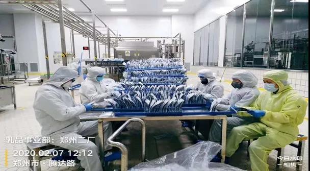 花花牛 | 疾風(fēng)來(lái)臨，你是不是勁草？