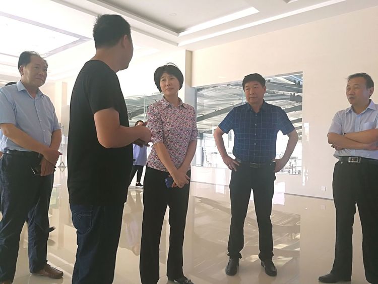 駐馬店市委常委、統(tǒng)戰(zhàn)部長姚新文 蒞臨花花牛乳業(yè)集團總部調(diào)研