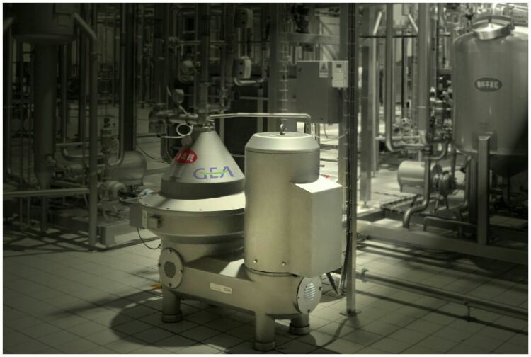 走進(jìn)工廠(chǎng)