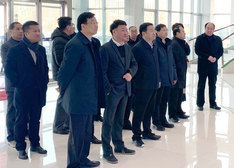 鄭州市委副書記、市長王新偉蒞臨花花牛乳業(yè)集團調(diào)研